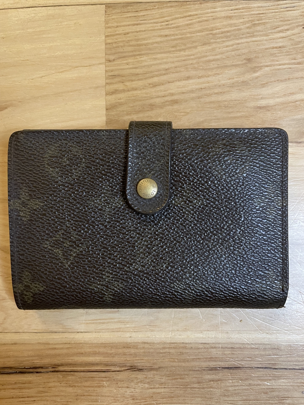Louis Vuitton Vintage Kiss Lock Wallet – Project Piece